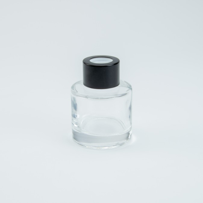 parfumflesje-cylinder-met-zwarte-schroefdop-50-ml
