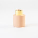 parfumflesje-rond-blush-met-gouden-schroefdop-50-ml
